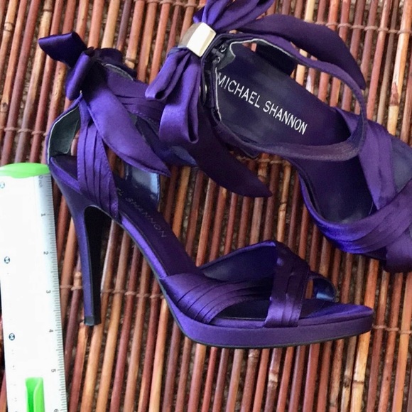 Michael Shannon Purple Satin Heels 6M - Picture 5 of 8